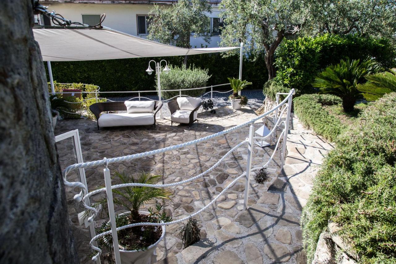 Hotel Melrose Relais Massa Lubrense Esterno foto